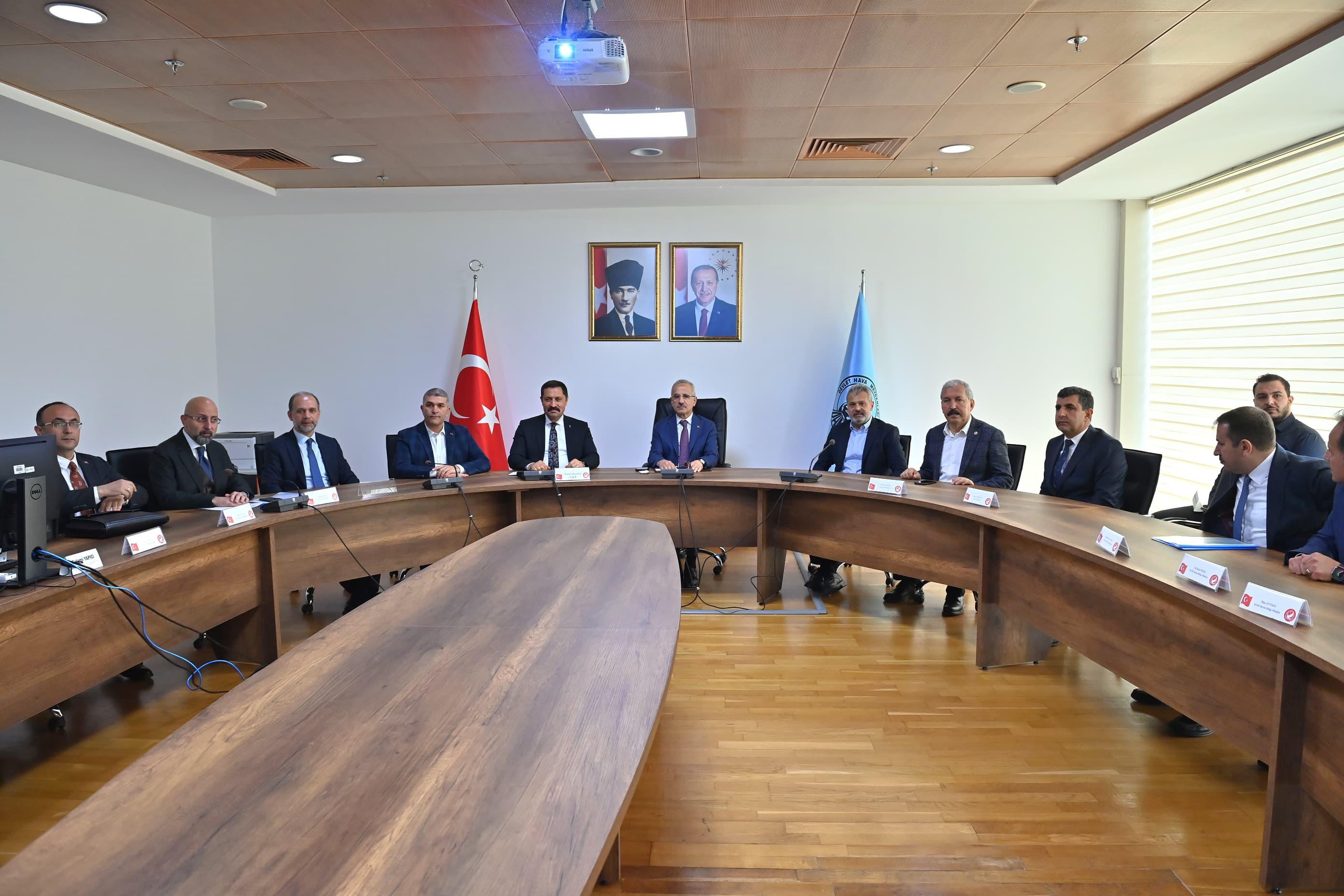 Ulaştırma ve Altyapı Bakanı Uraloğlu “Hatay Havalimanı Yeni Pisti 2026’da Hizmete Açılacak”